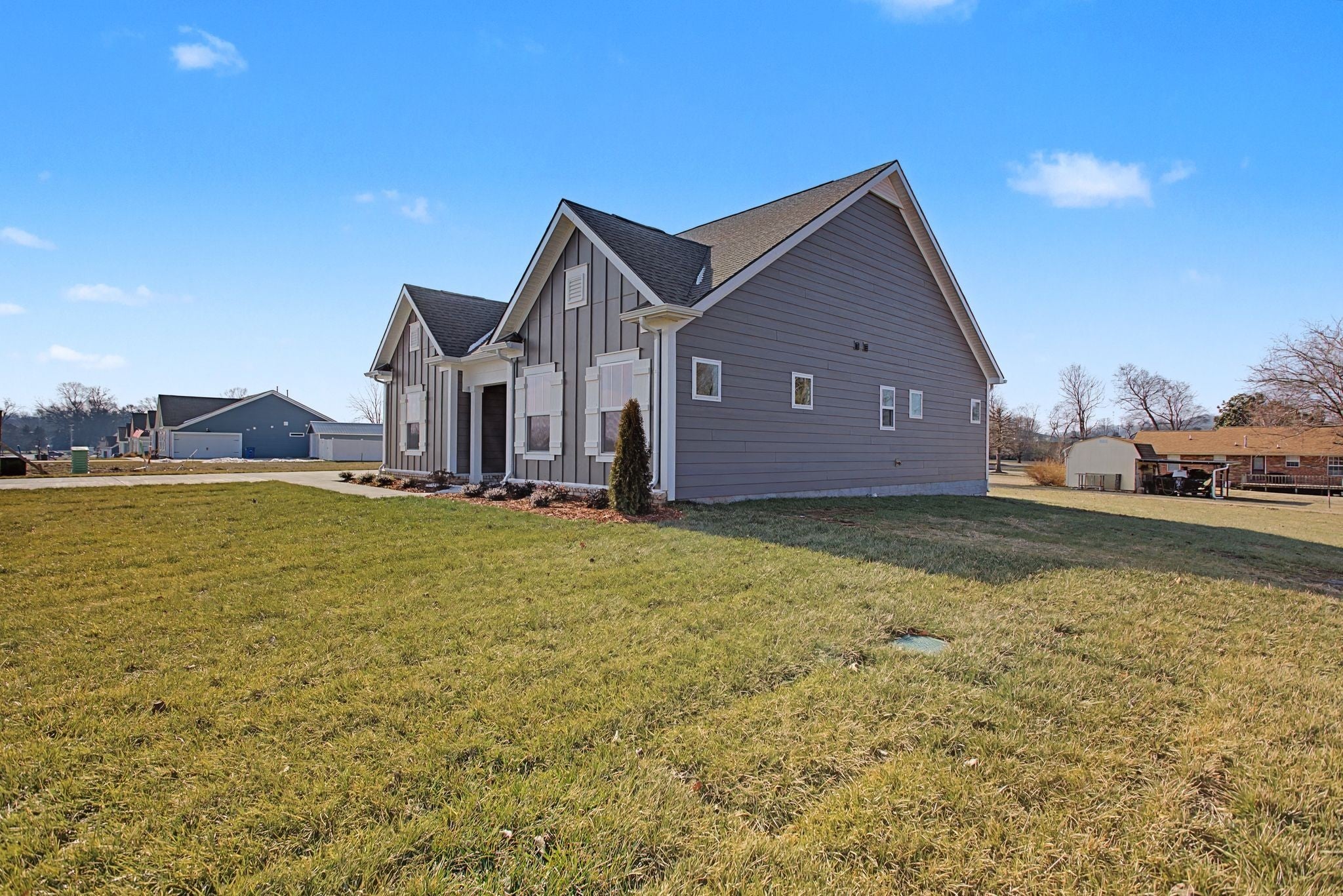 614 Brookside Dr