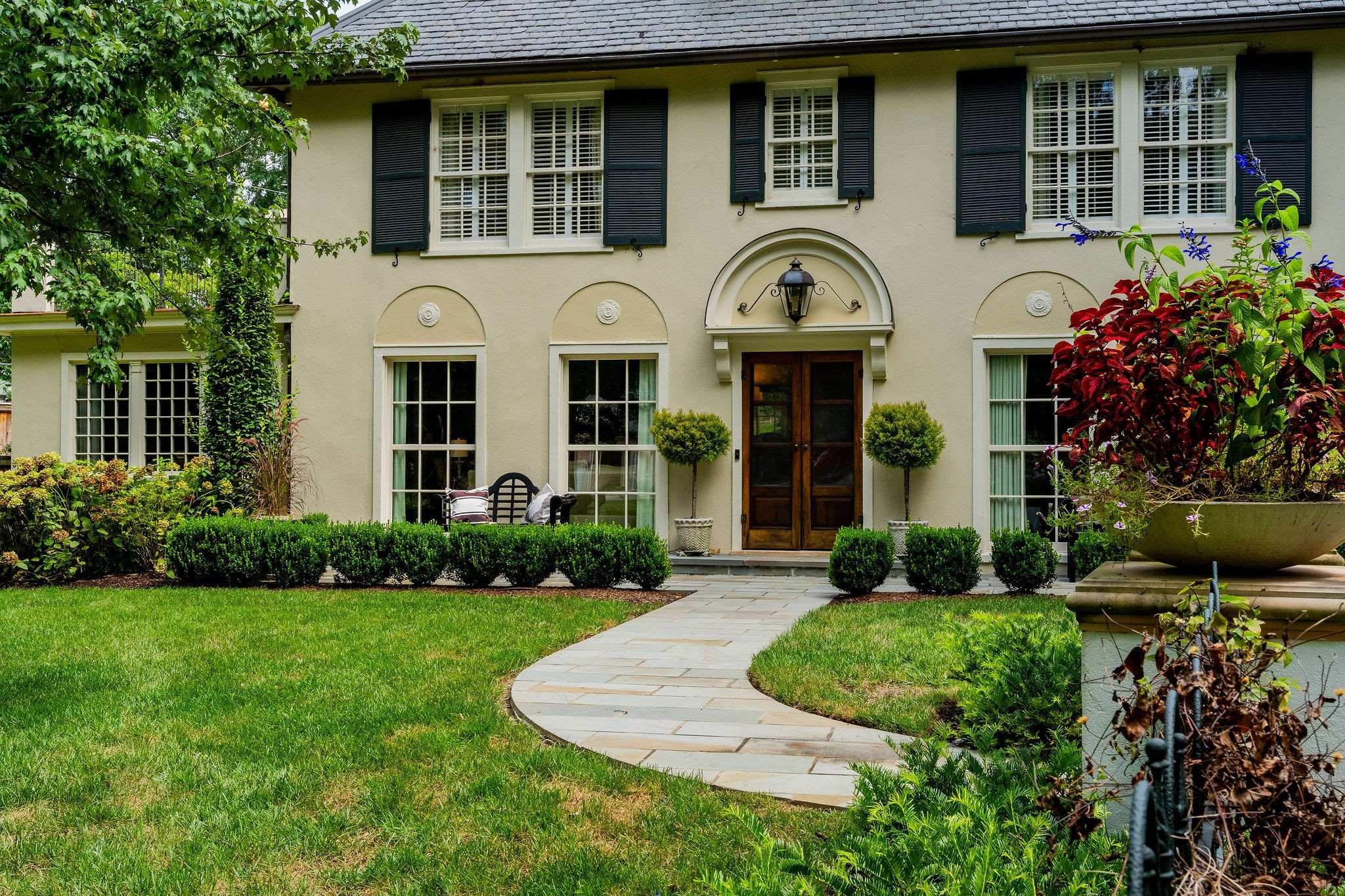 218 Deer Park Dr