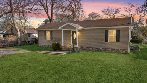 904 E Grundy St Tullahoma TN 37388