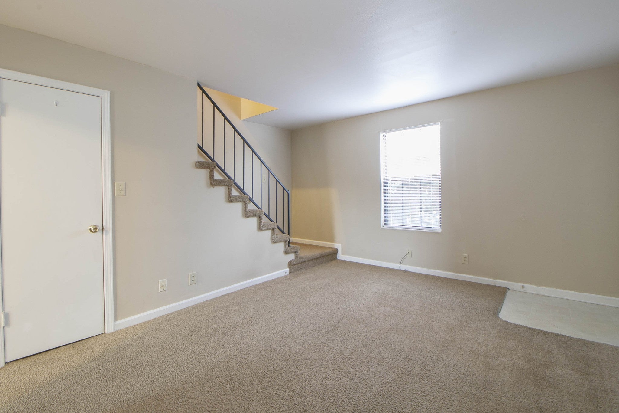 1601 Minglewood Drive 4