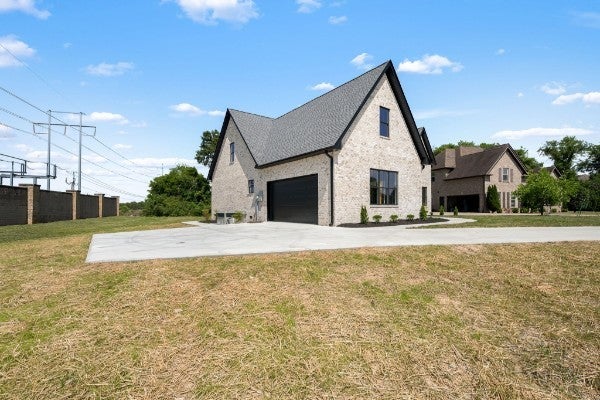 2338 Thad Ct