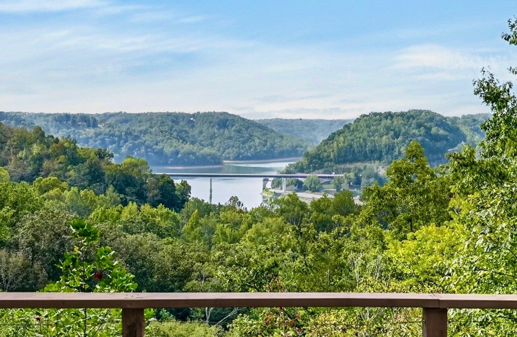 587 Ridge Top Rd