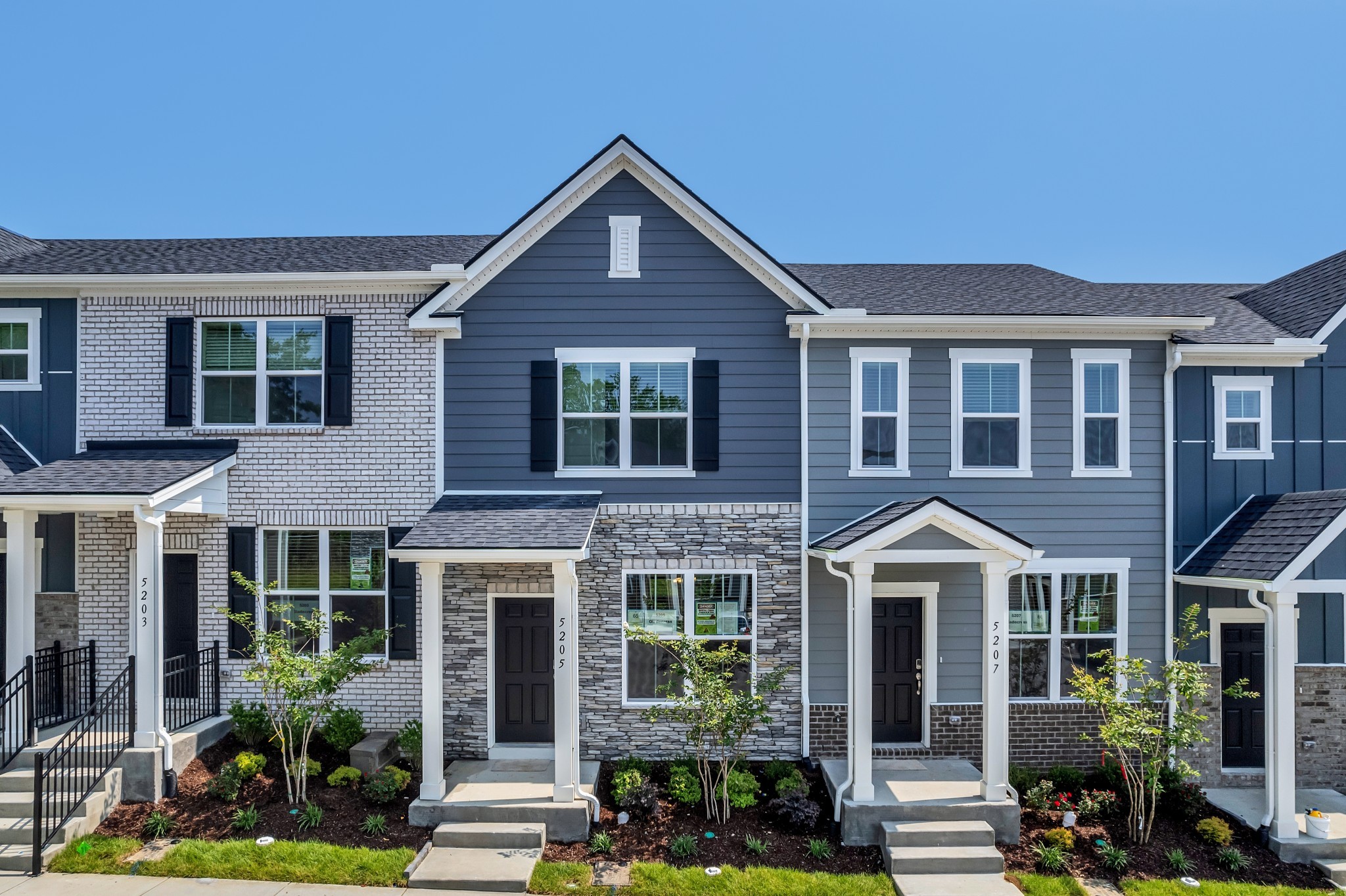 5216 Gladecress Lane NE