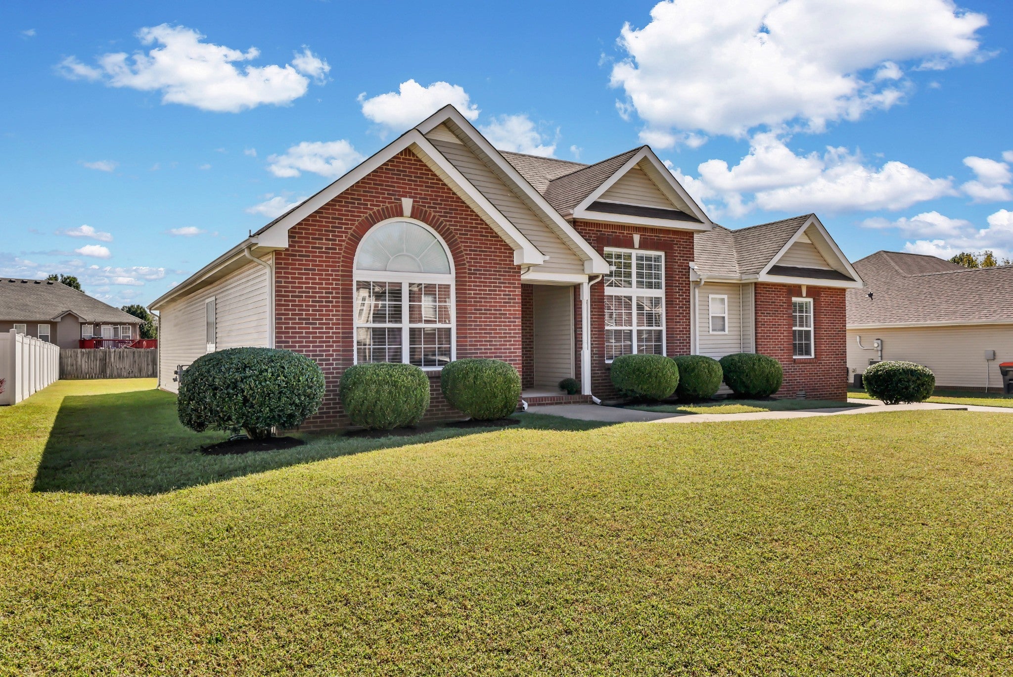 685 Superior Ln