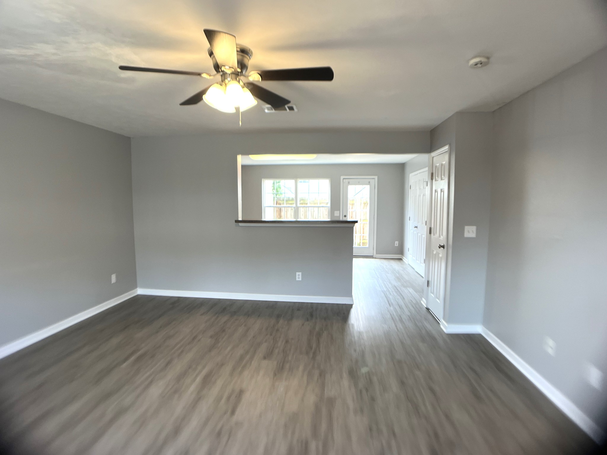 4007 George Buchanan Dr N