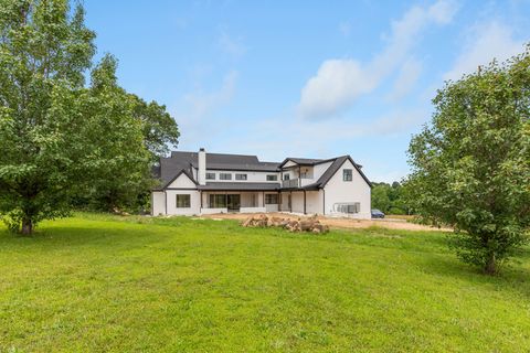 7312 Walker Rd Fairview TN 37062