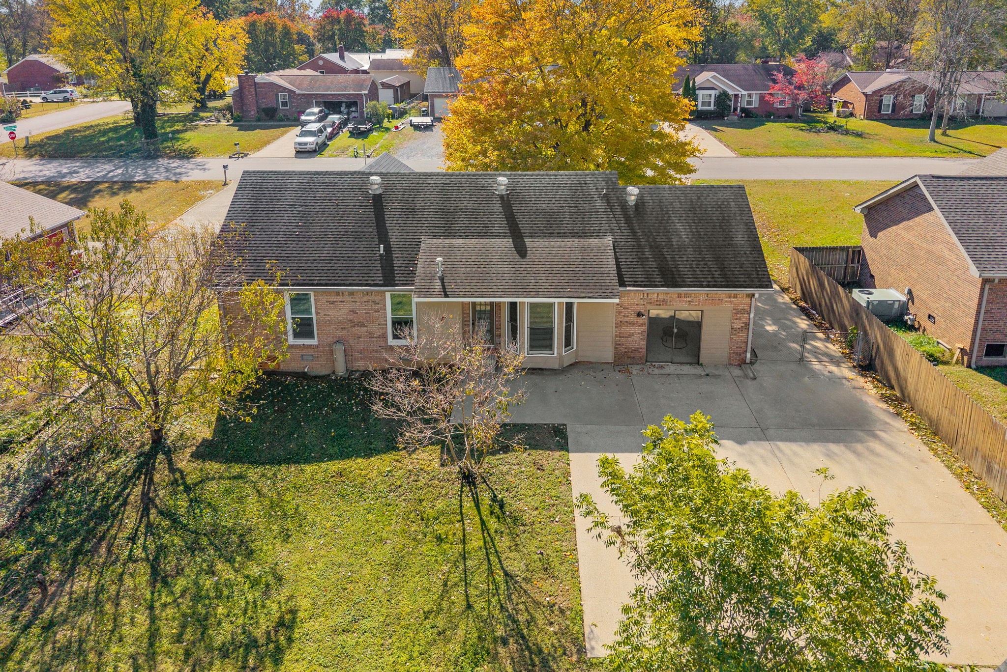 Clarksville, Tennessee 37042, United States, 3 Bedrooms Bedrooms, ,2 BathroomsBathrooms,Residential,Active,240252