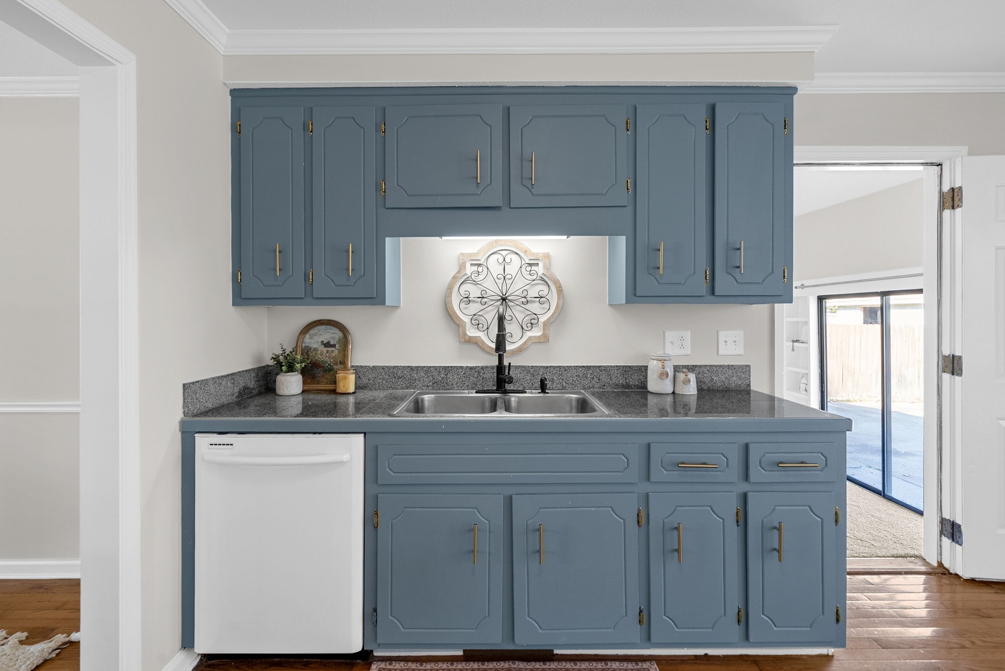 Clarksville, Tennessee 37042, United States, 3 Bedrooms Bedrooms, ,2 BathroomsBathrooms,Residential,Active,240252