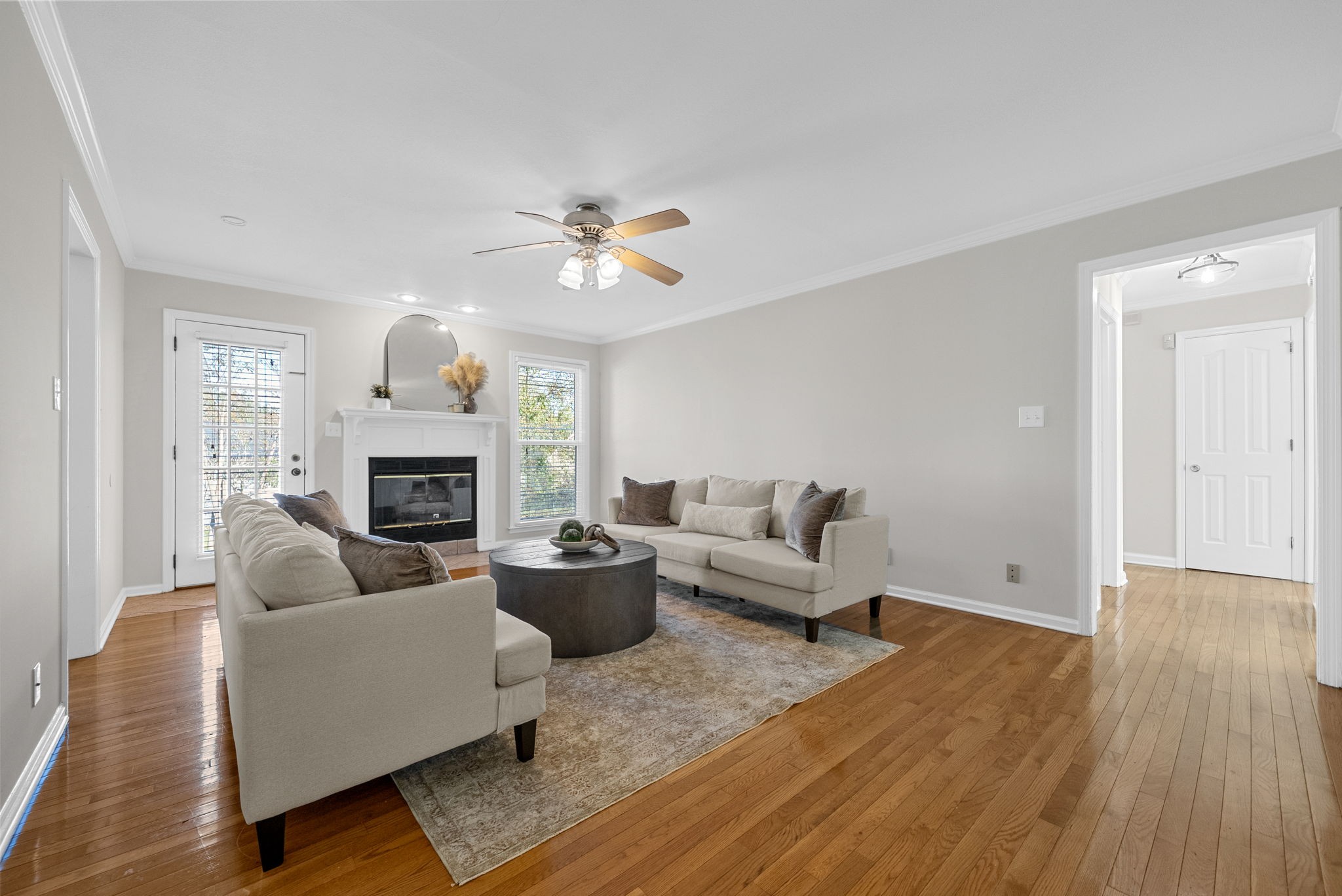 Clarksville, Tennessee 37042, United States, 3 Bedrooms Bedrooms, ,2 BathroomsBathrooms,Residential,Active,240252