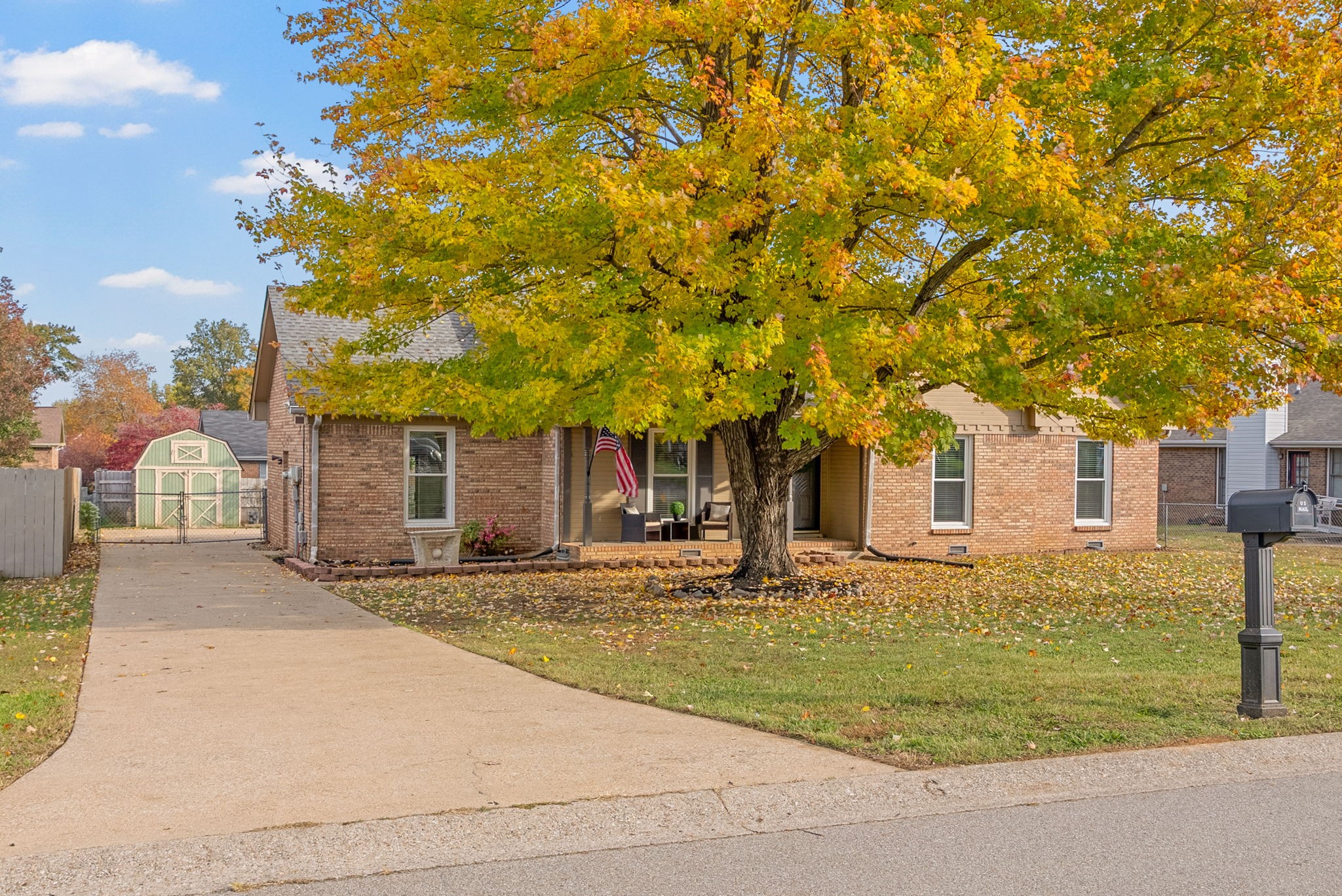 Clarksville, Tennessee 37042, United States, 3 Bedrooms Bedrooms, ,2 BathroomsBathrooms,Residential,Active,240252