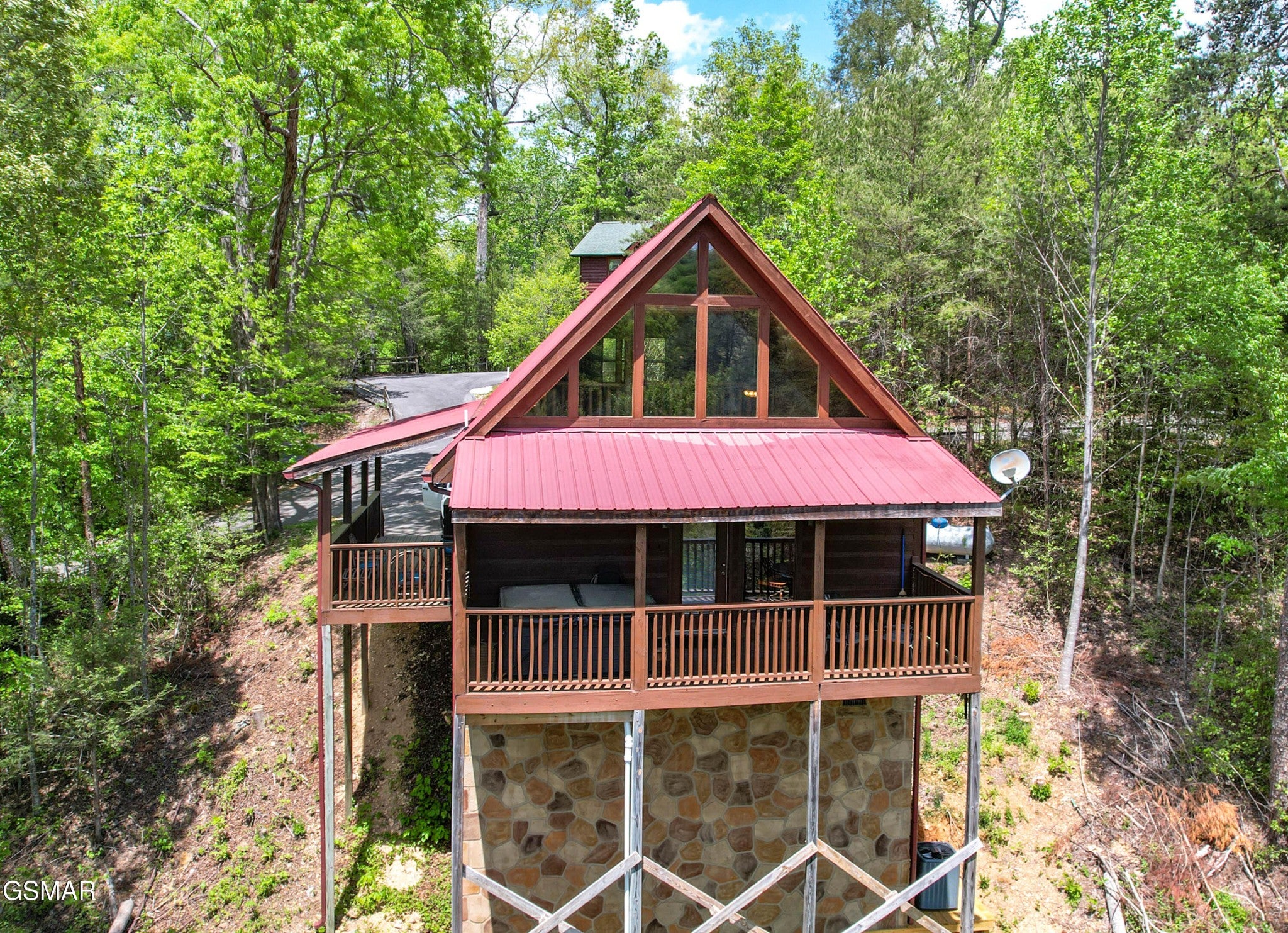 1705 Quail Hollow Way