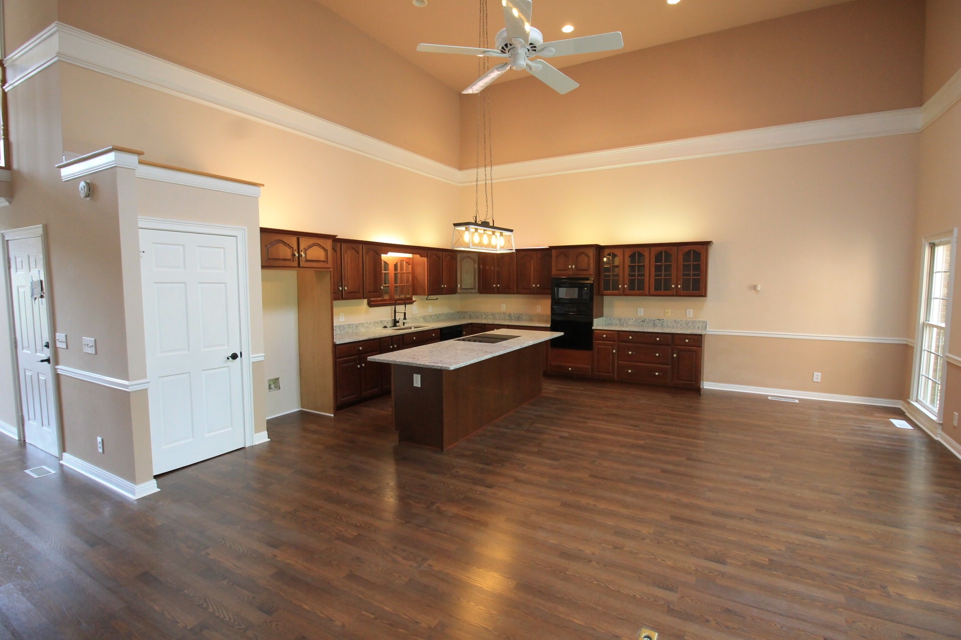 1406 Ottawa Pl