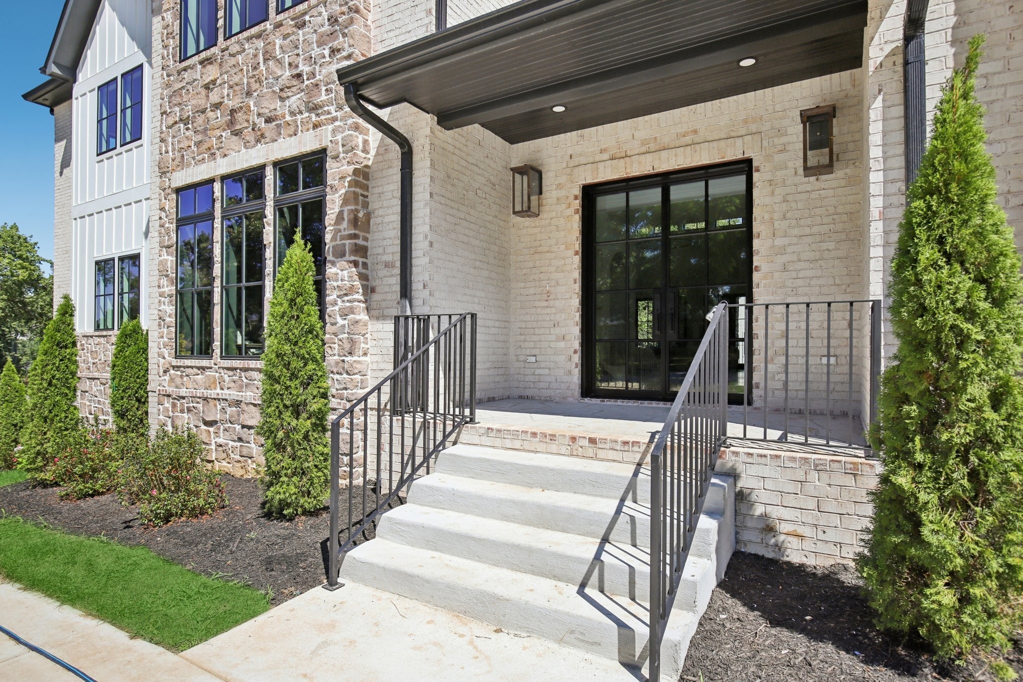 3916 Albert Dr