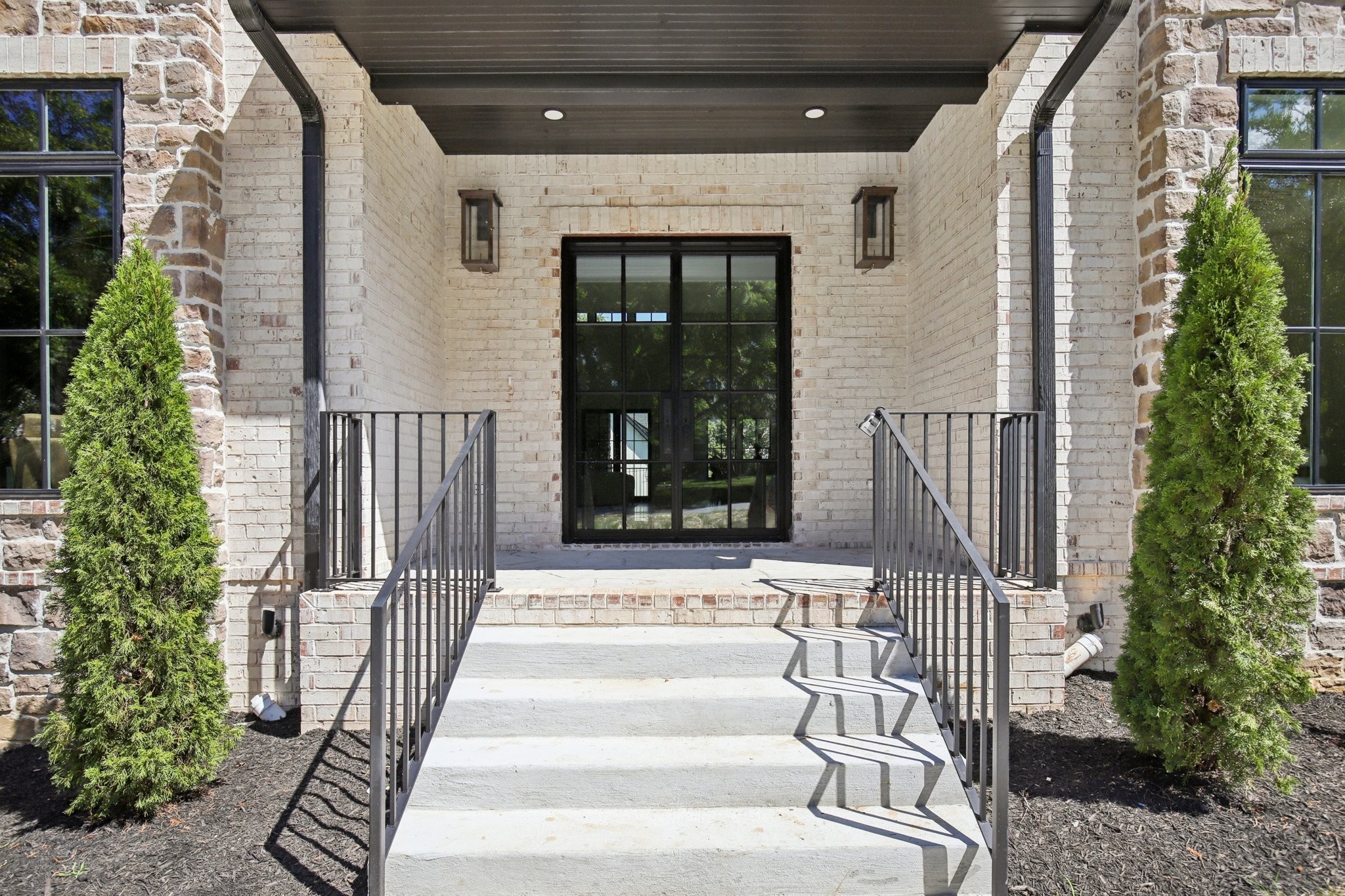 3916 Albert Dr