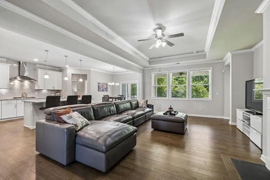 1036 Webbs Retreat Ln