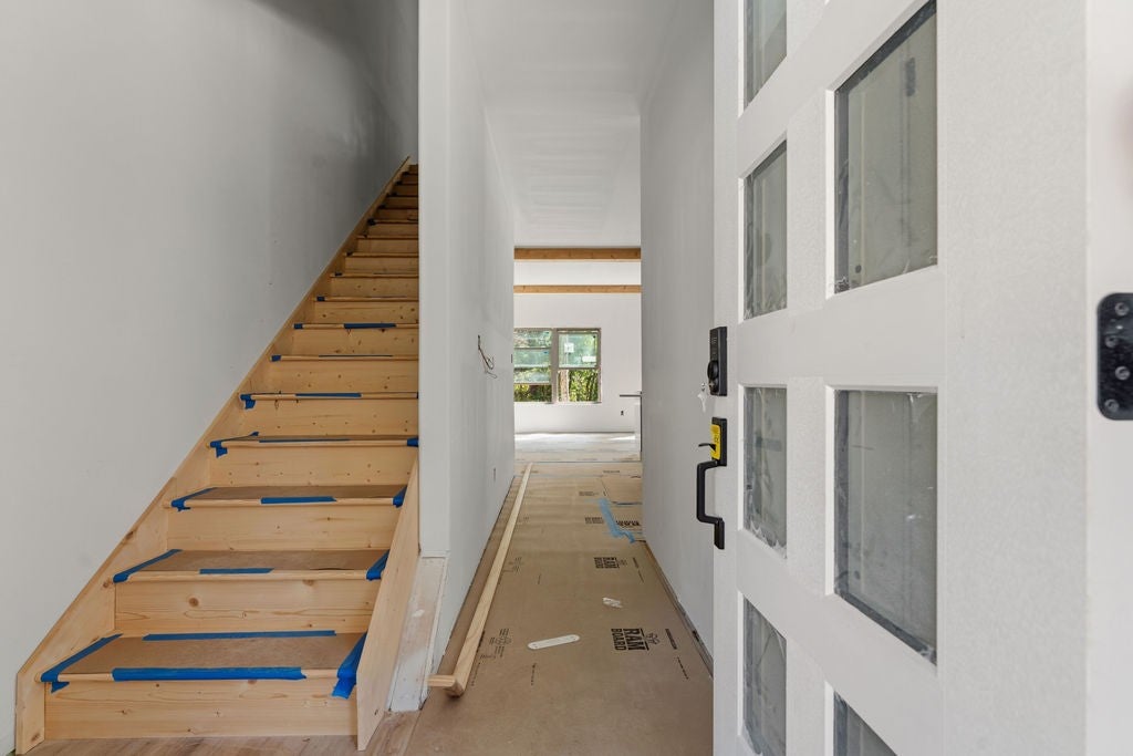 812 Powdermill Road 1