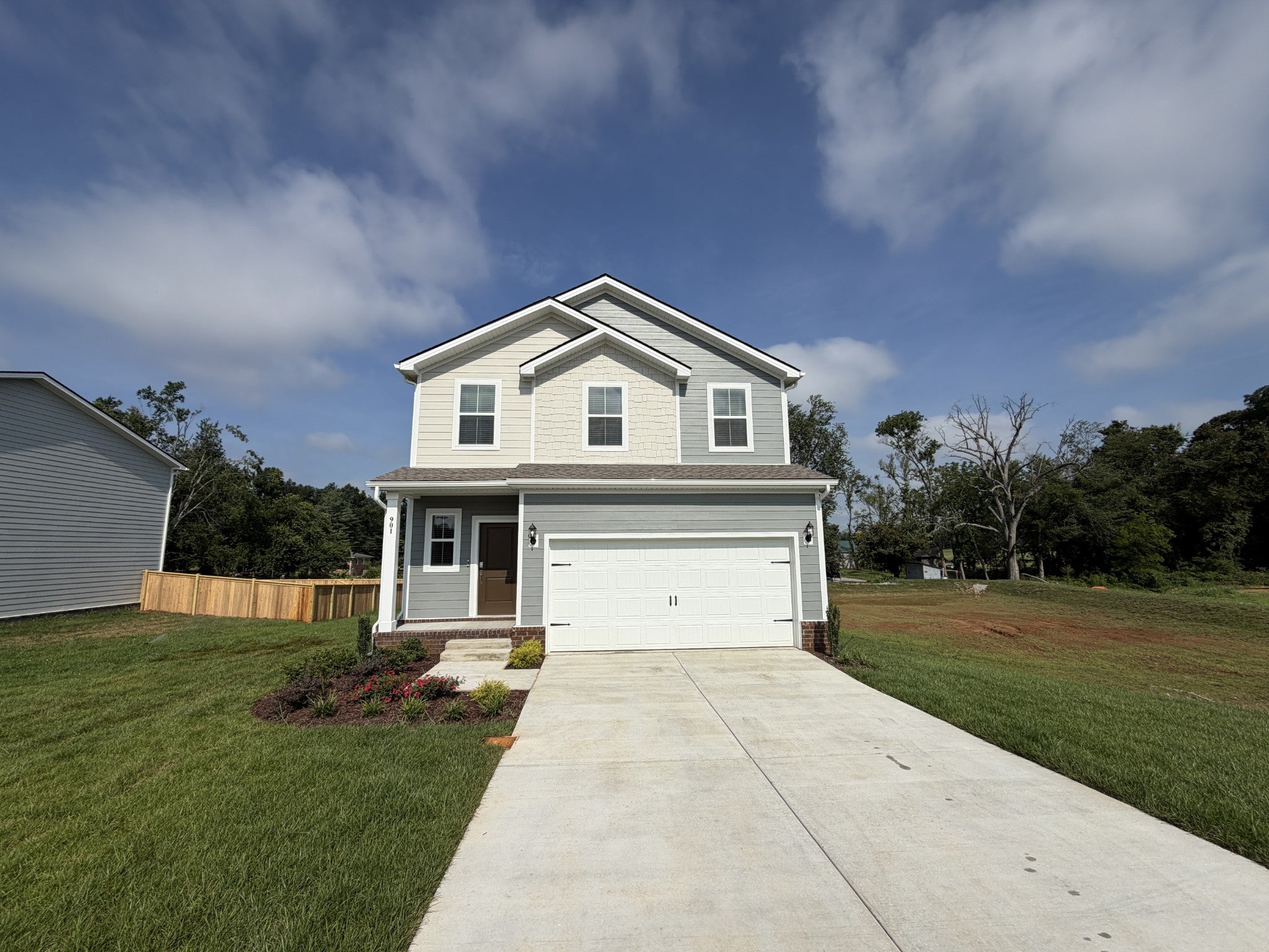 Photo 1 of 28 — 901 Parkside Blvd, Portland, TN 37148