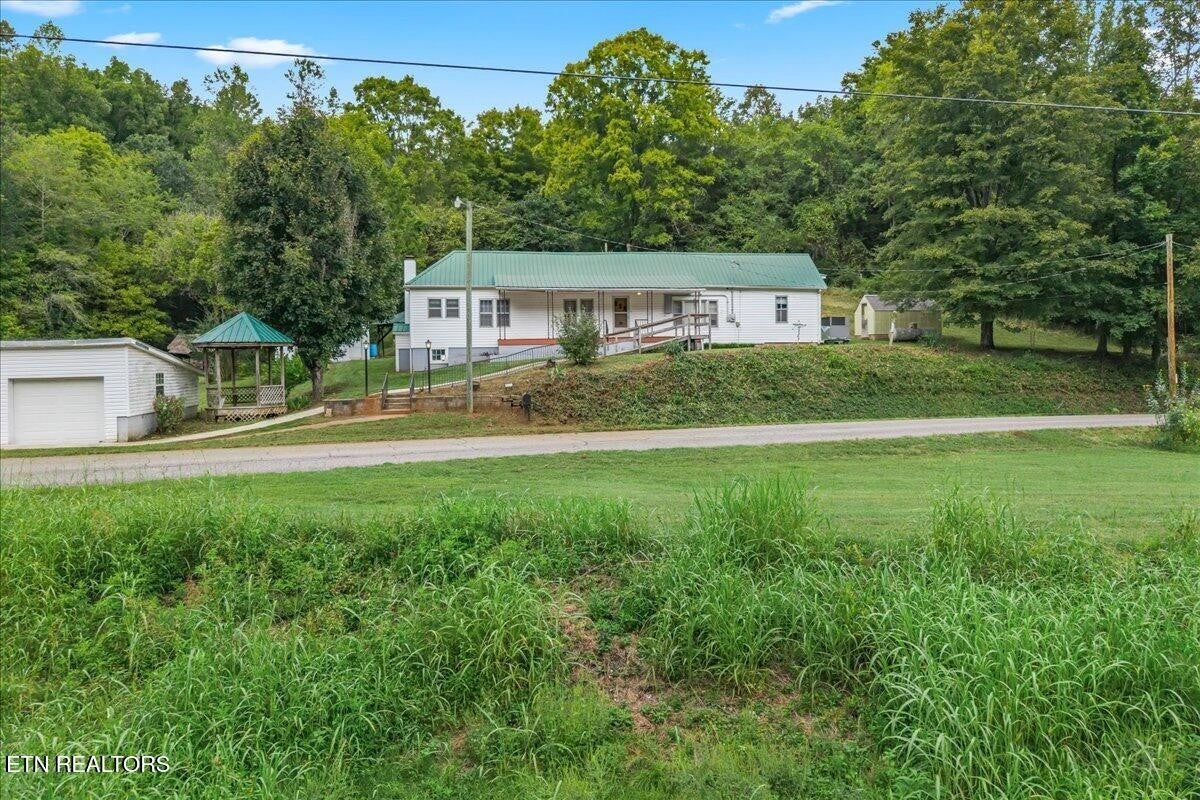 1352 Wilson Station Rd
