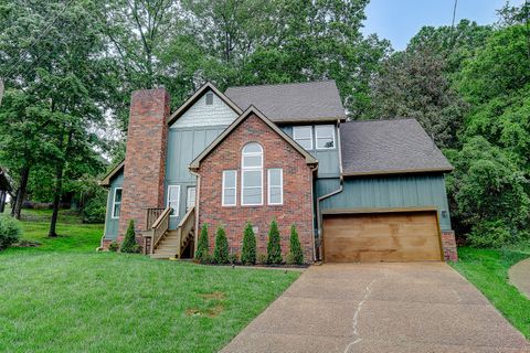 1517 Elm Run Ct Nashville TN 37214
