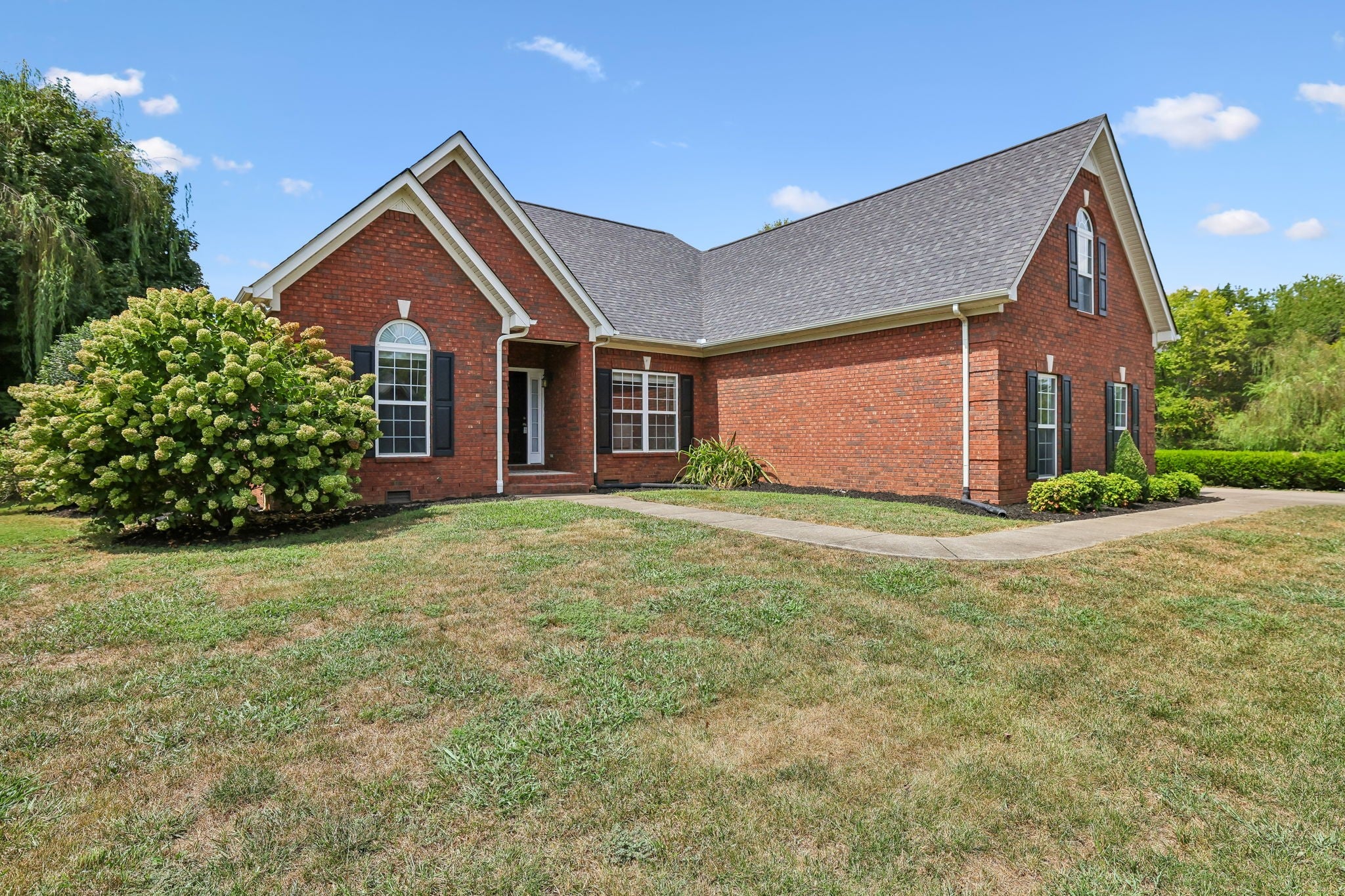 1209 Paramount Dr