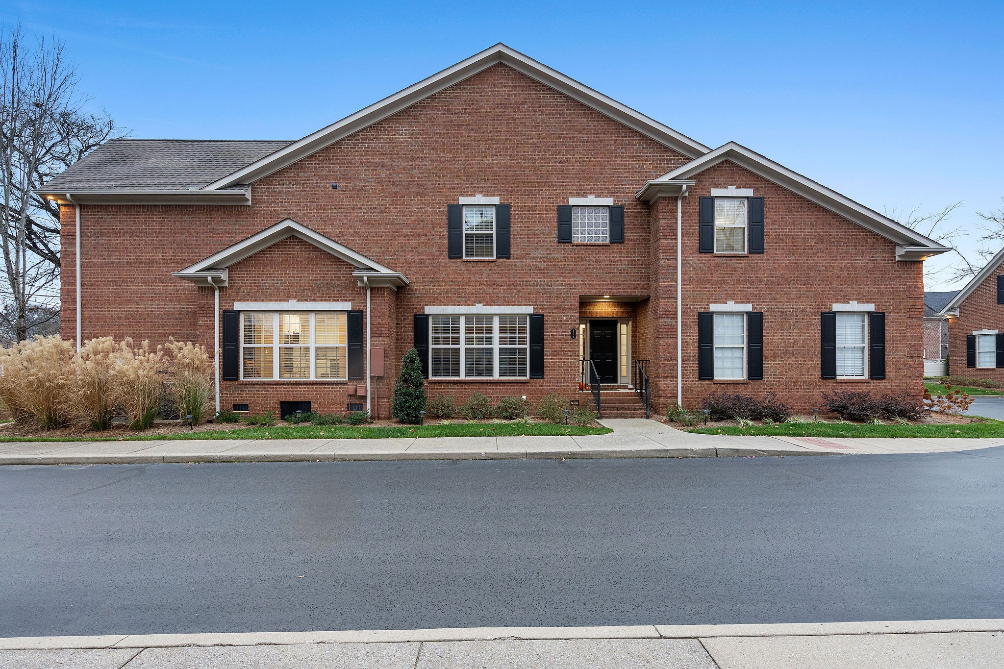 128 Brilliantine Cir