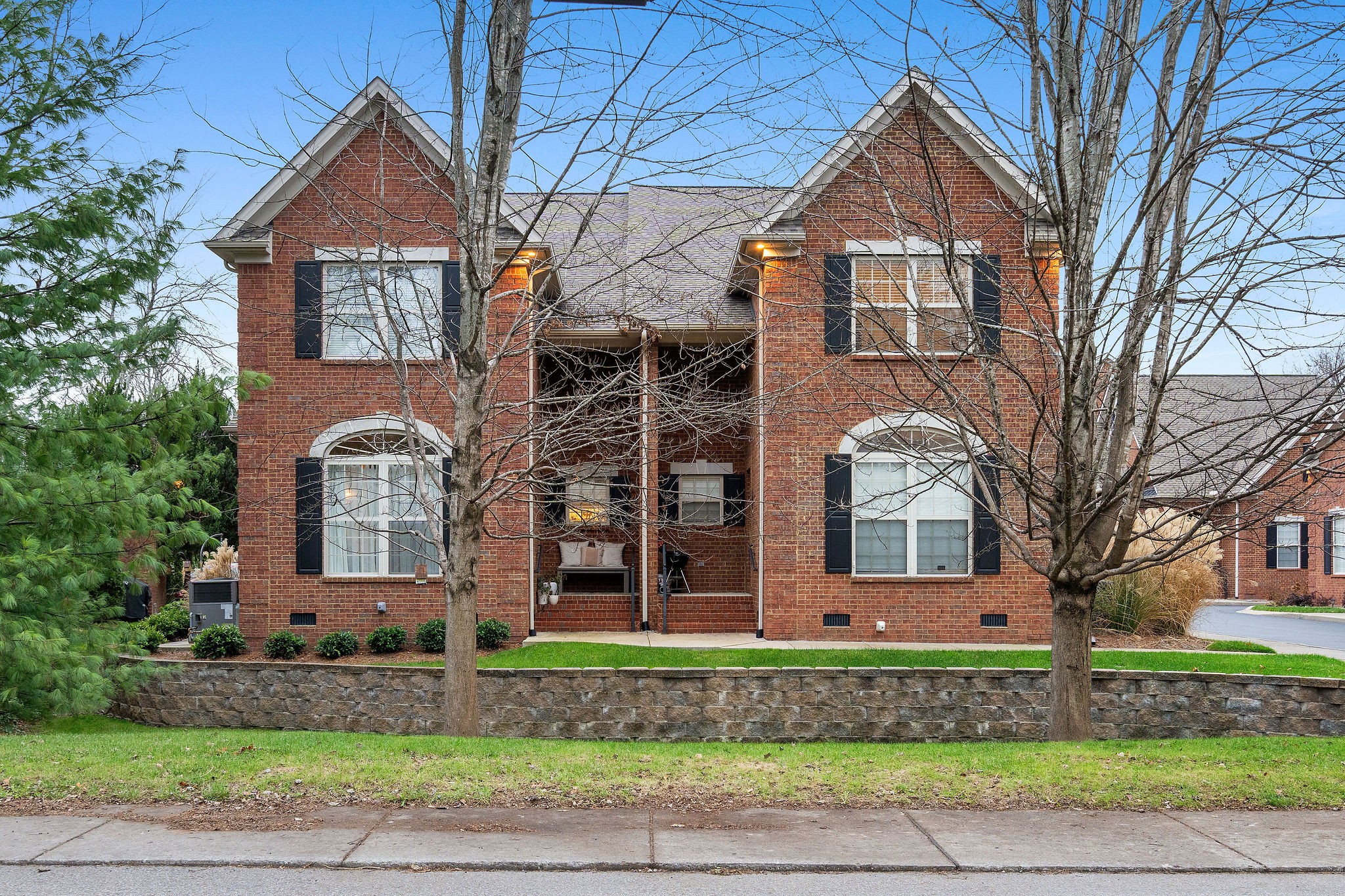 128 Brilliantine Cir