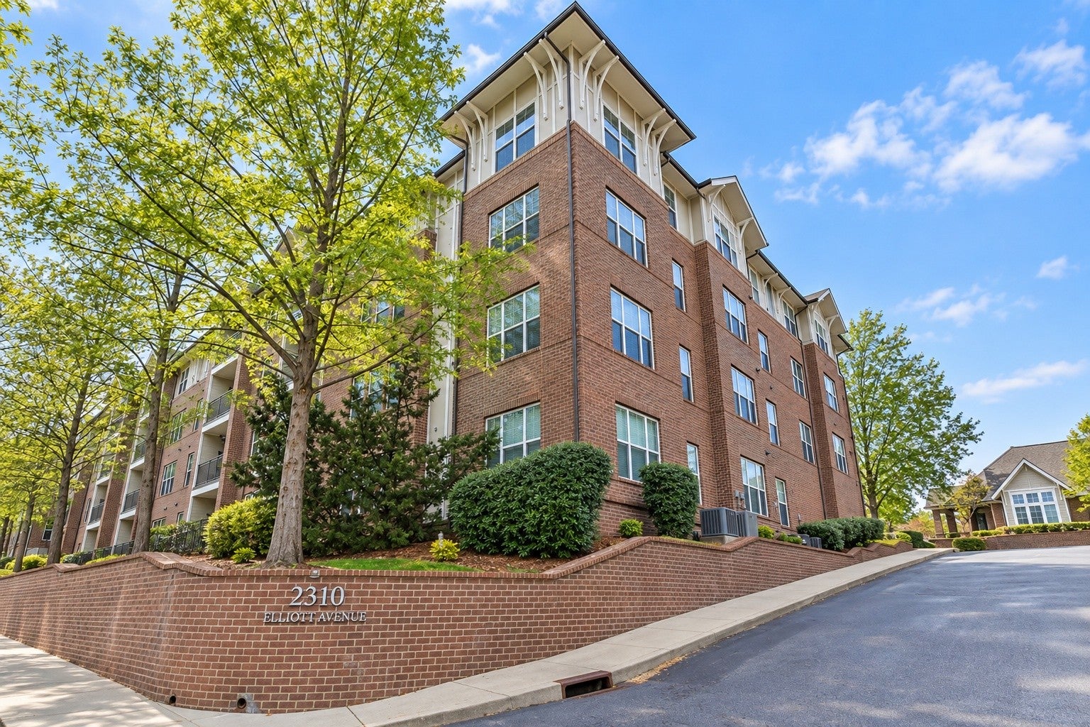 1.0-bed rental at 2310 Elliott Ave 103