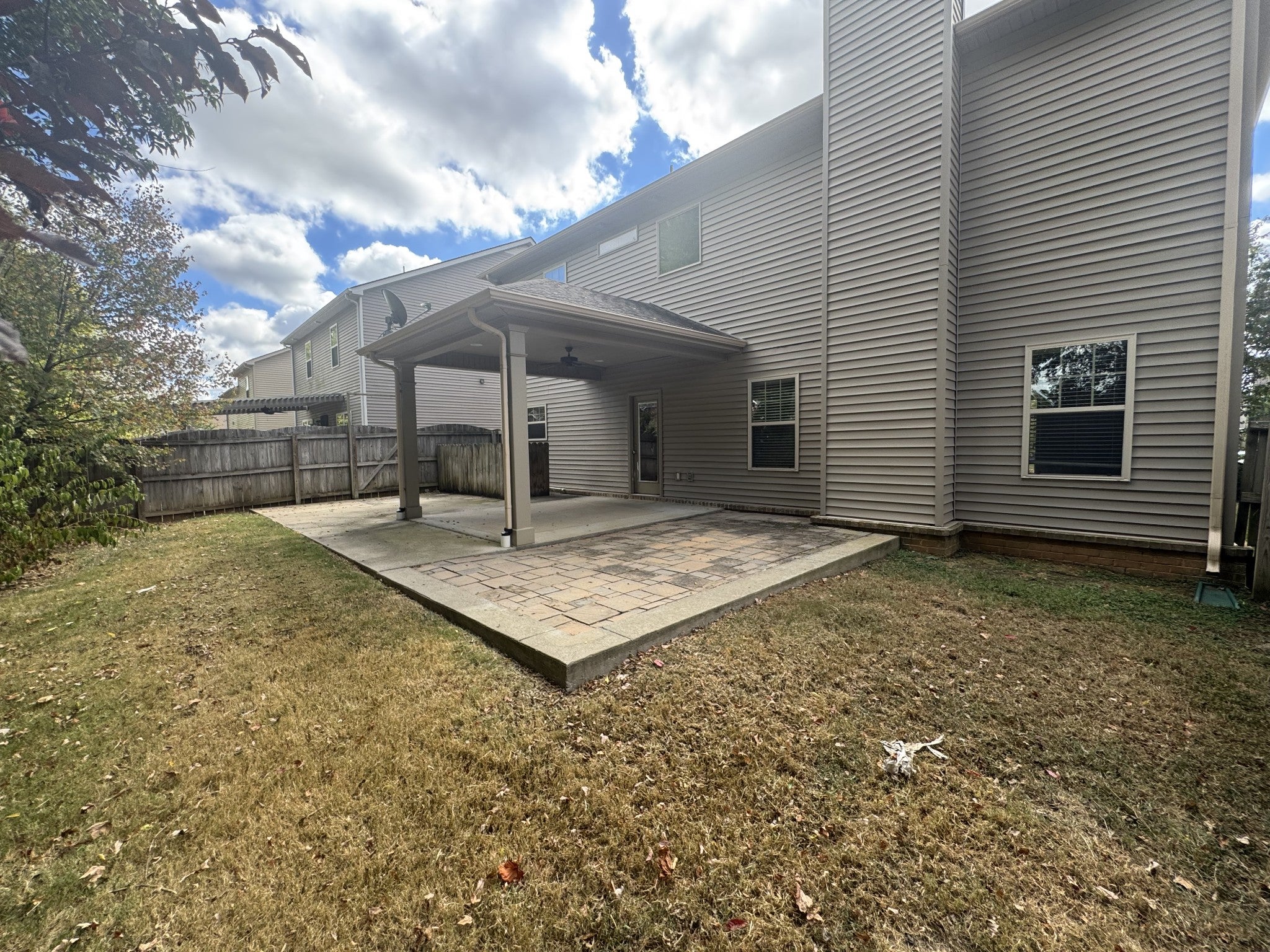 3230 Mapleside Ln
