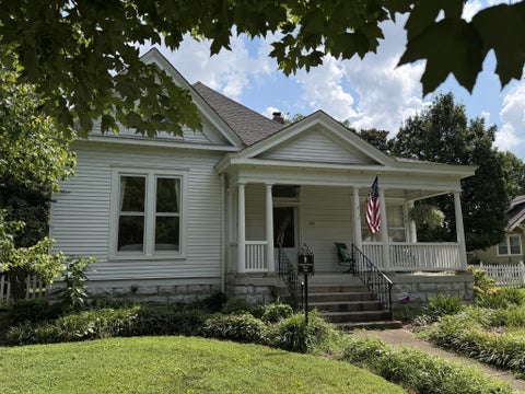 Photo of 215 4th Ave S, Franklin, TN 37064 (MLS # 3592094)
