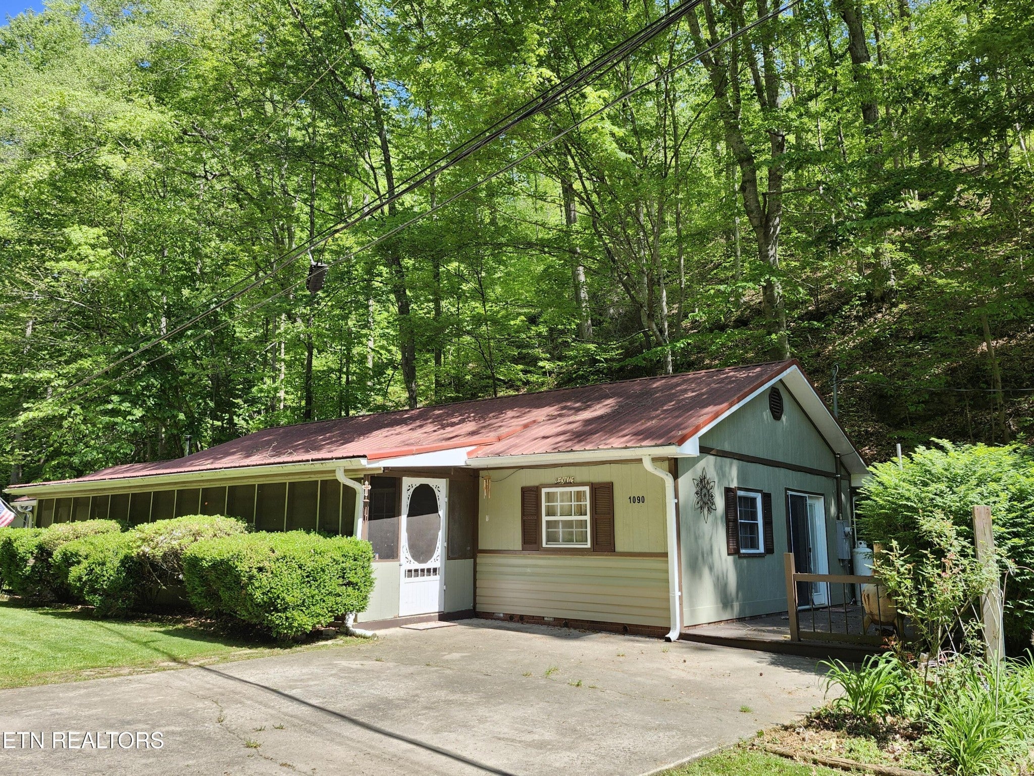 1090 Caney Creek Lane
