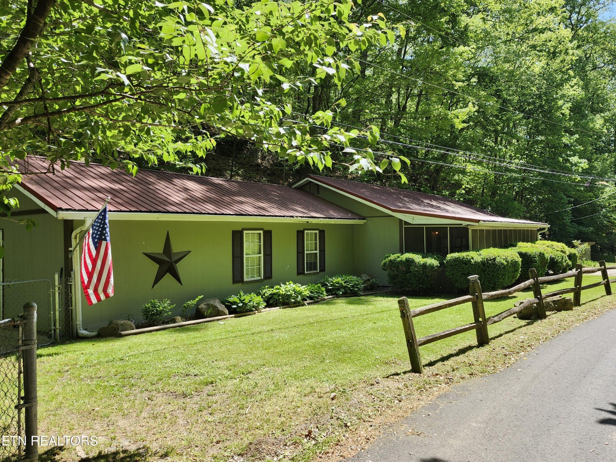 1090 Caney Creek Lane