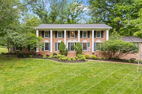 881 Lakemont Dr Nashville TN 37220