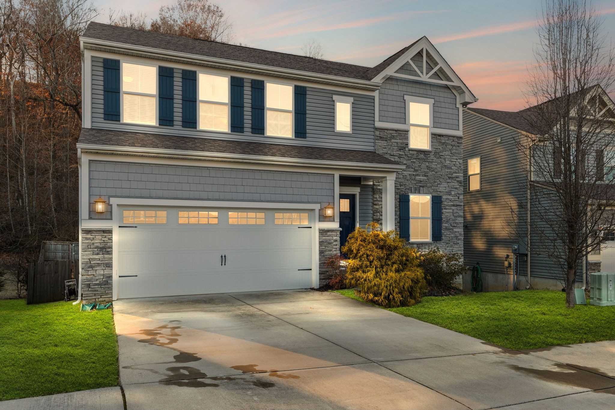 953 Fairdale Ct