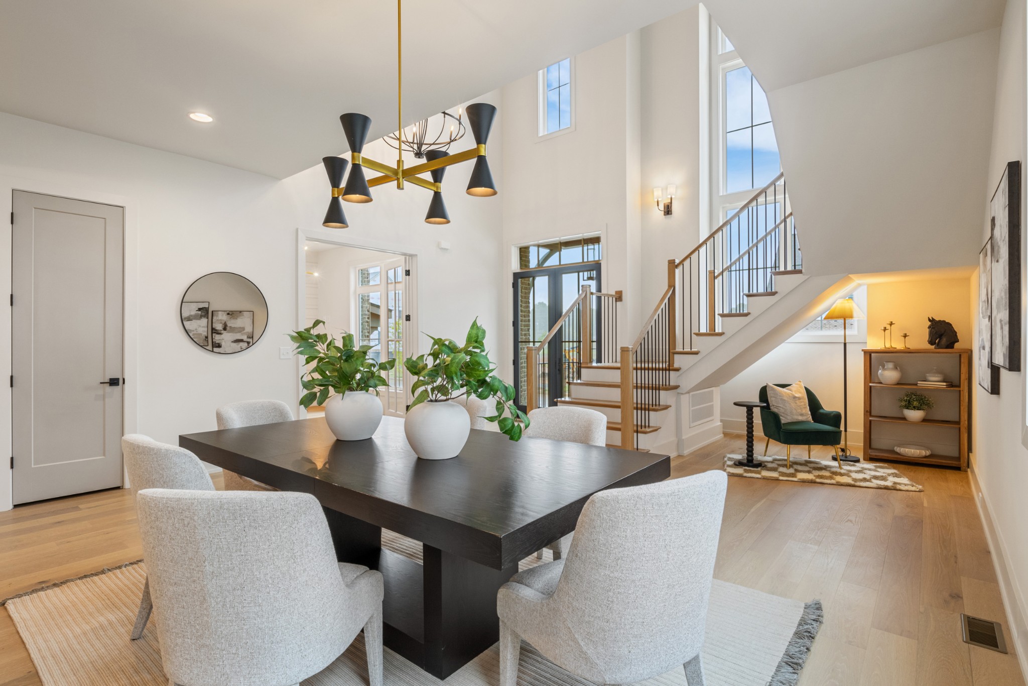 2935 Avenue Downs Dr