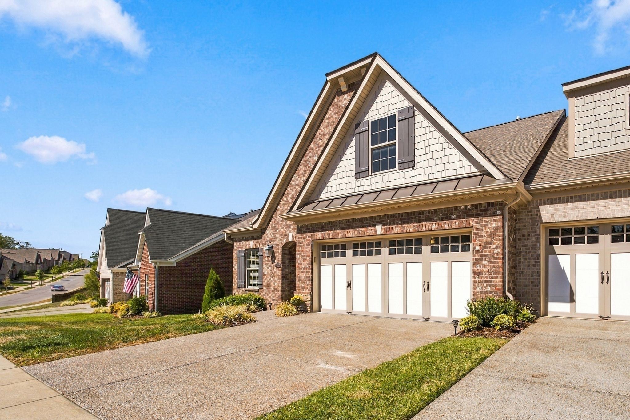 912 Cherry Grove Dr