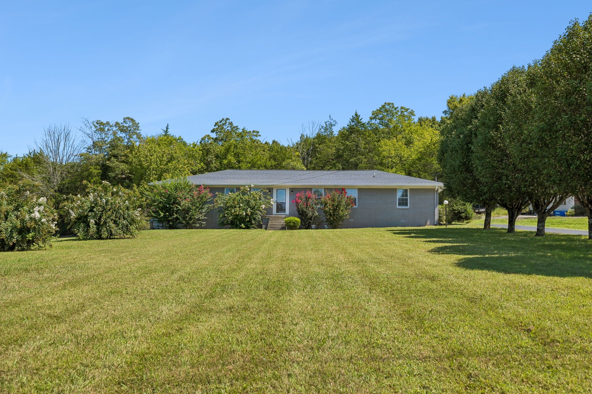 212 Dixon Springs Hwy