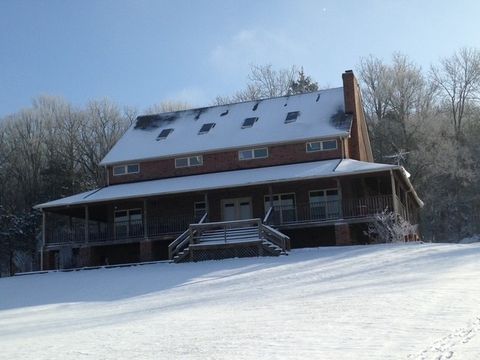 1705 Highway 141 N Hartsville TN 37074