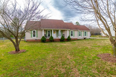 14 Long Meadow Dr Fayetteville TN 37334