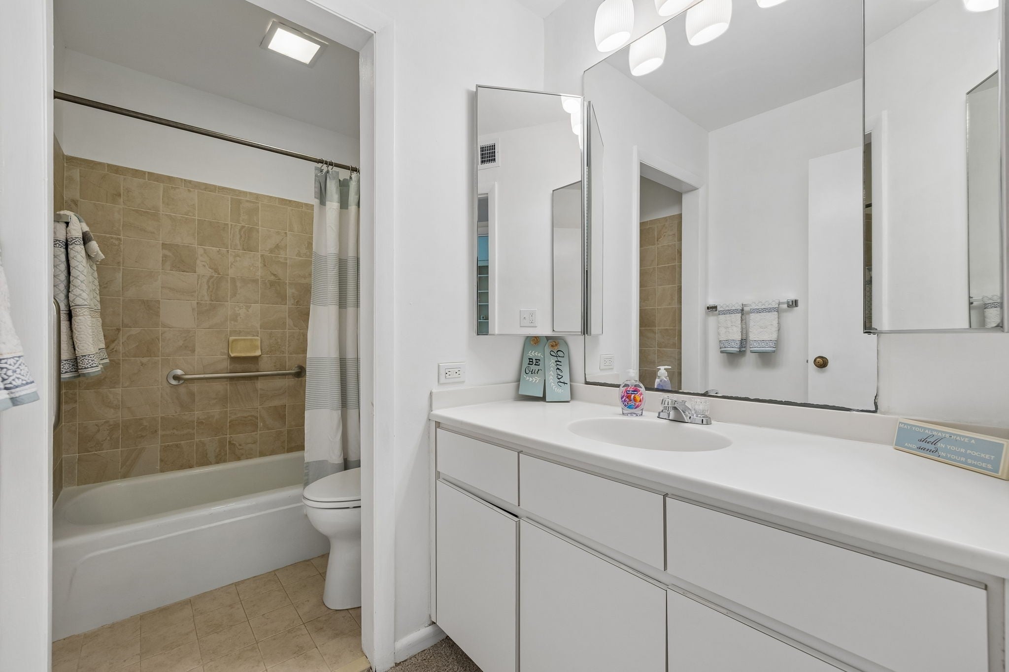 2116 Hobbs Rd N-11