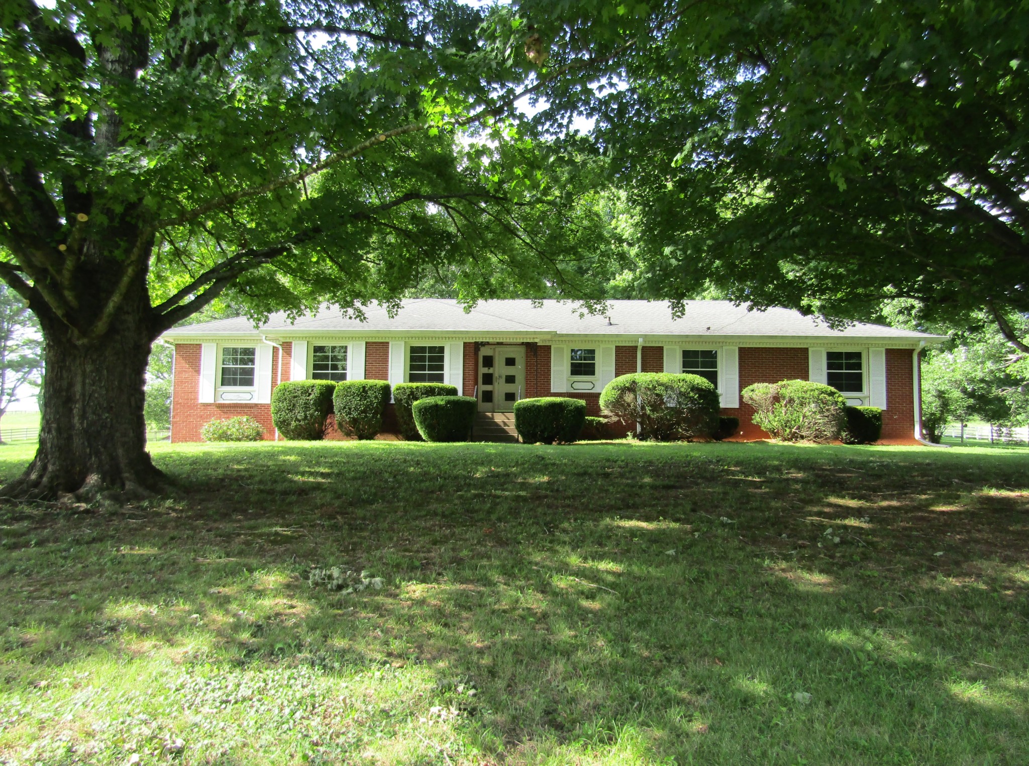 2108 Powell Ln