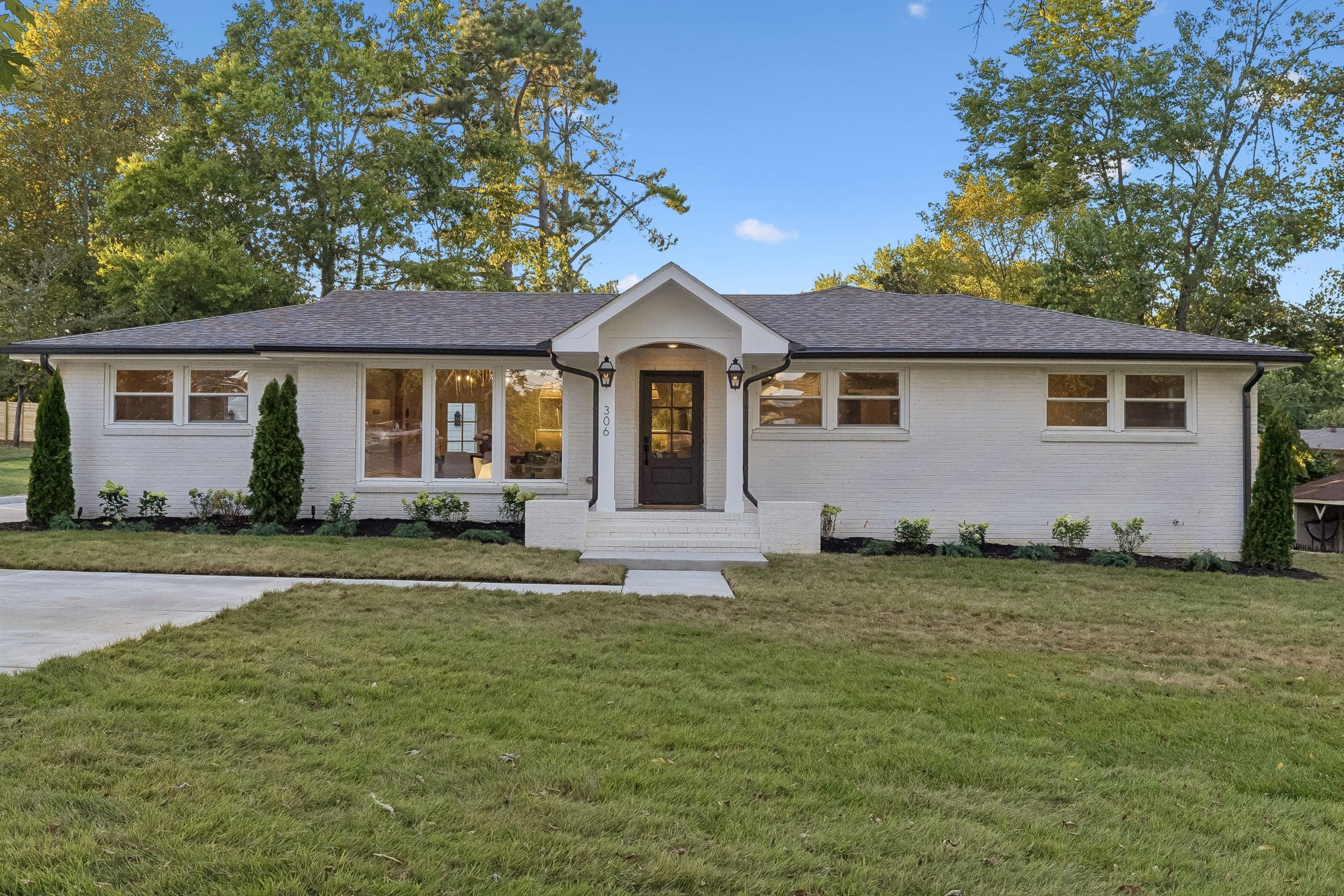 306 Randall Dr