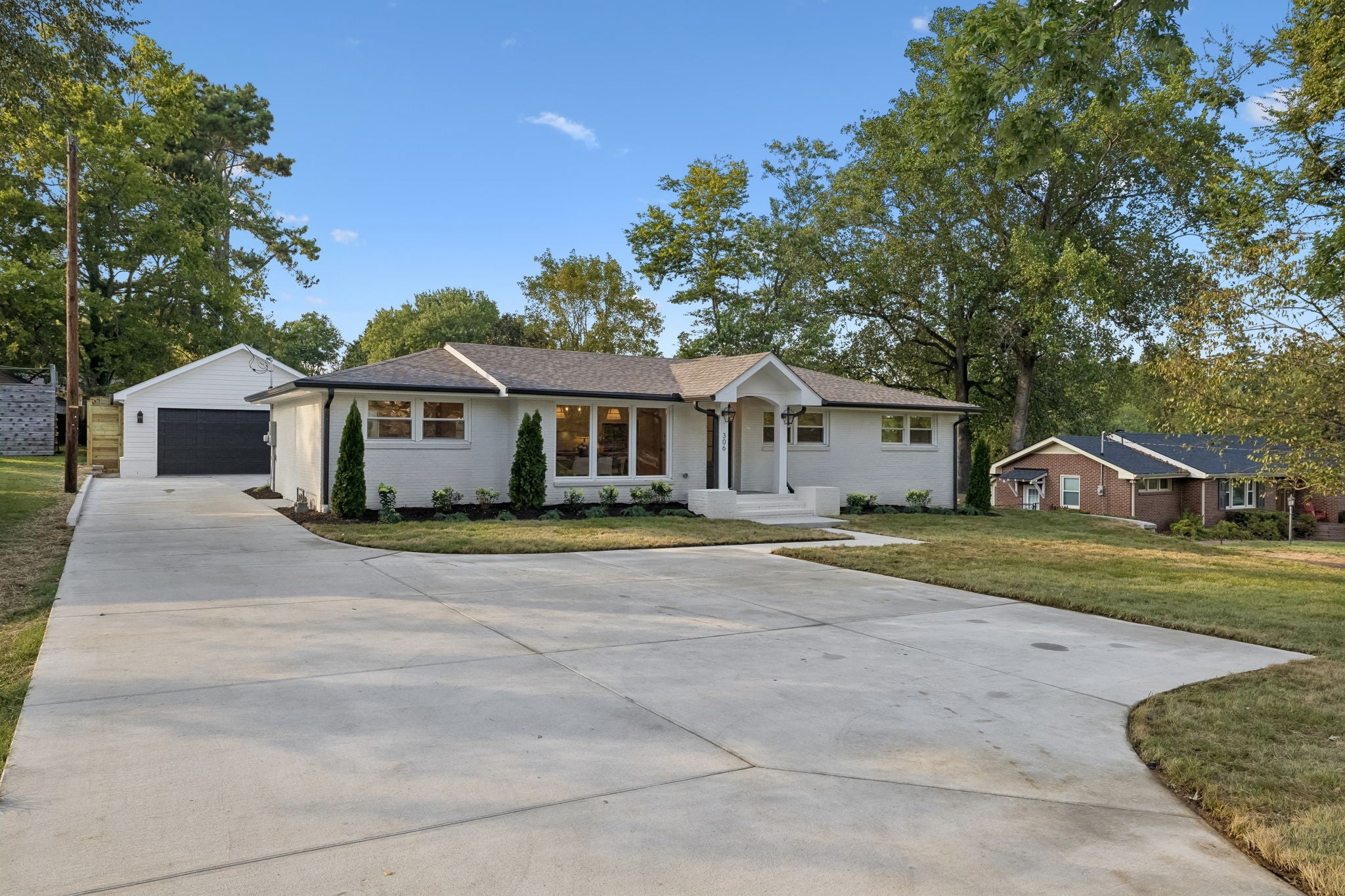 306 Randall Dr