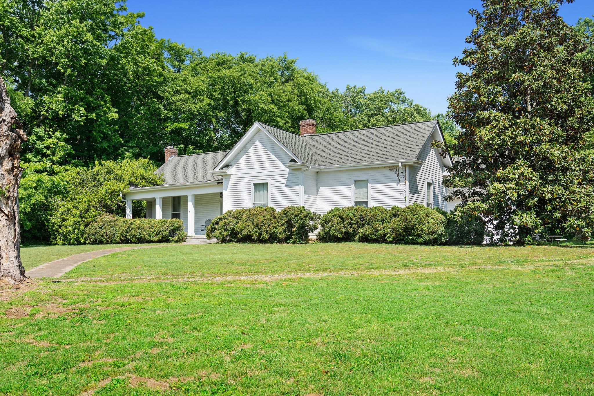 2033 Carters Creek Pike
