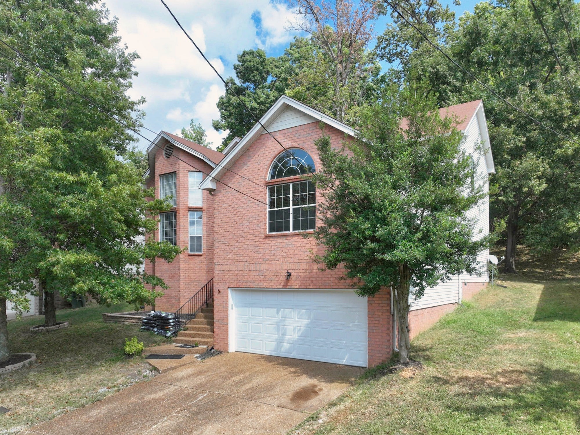 4-bed listing at 3465 Cobble St, Nashville