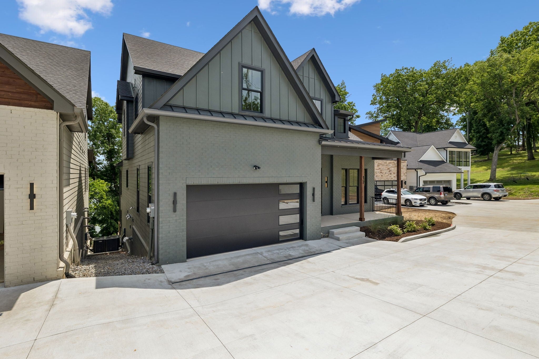 17 Jones Cir