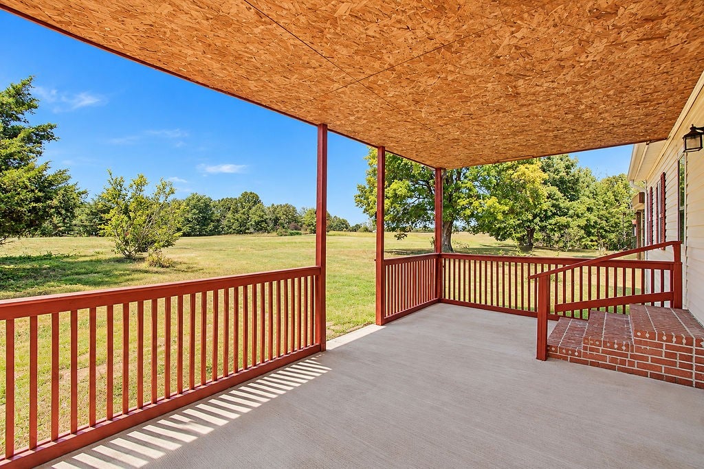 15374 Mount Carmel Hawkins Rd