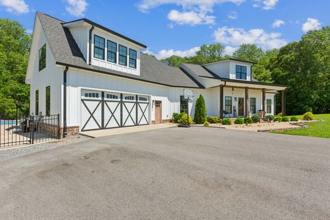 Photo of 1930 Williams Rd, Lafayette, TN 37083 (MLS # 3123906)