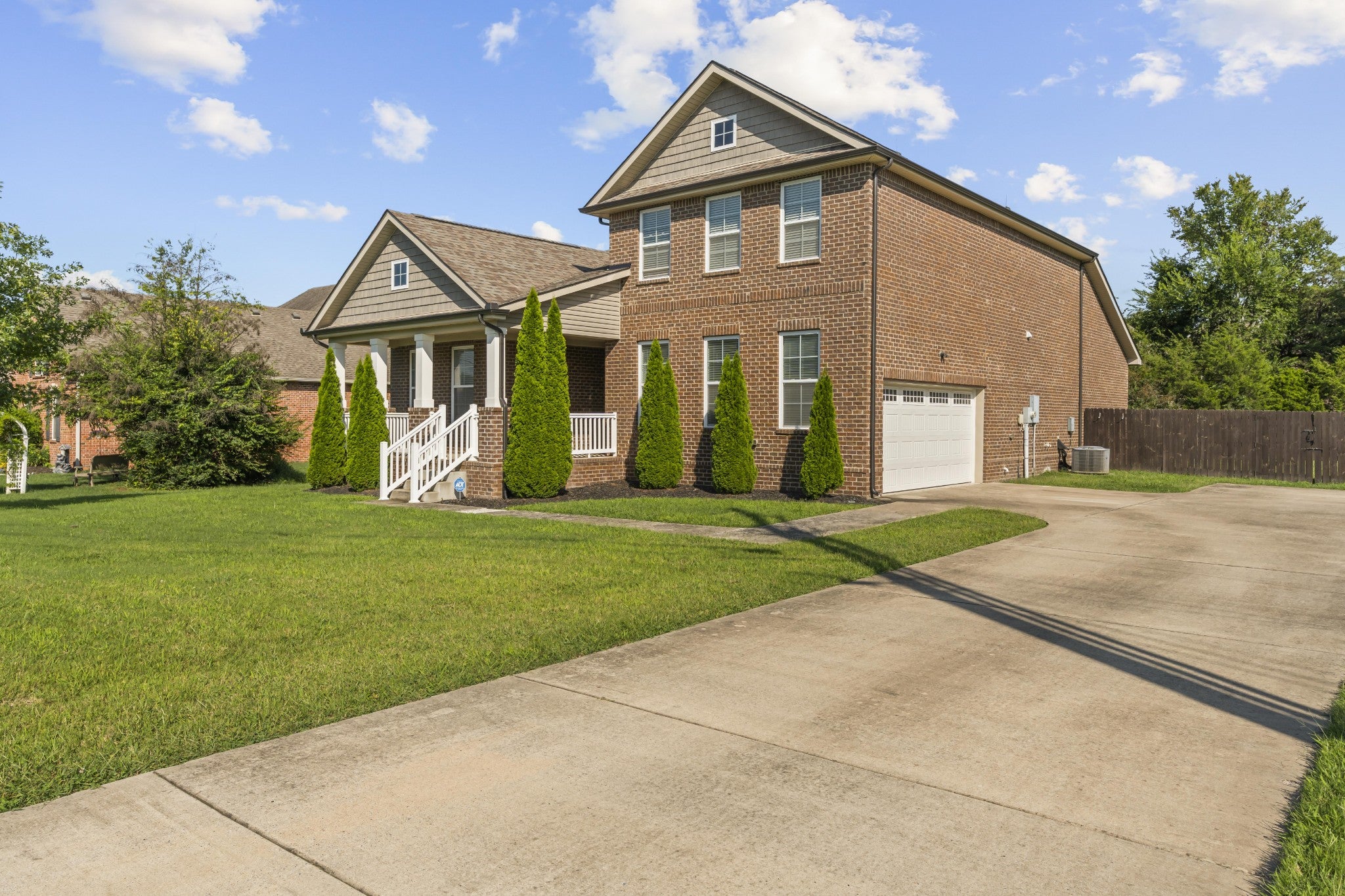 303 Twelve Oaks Ln