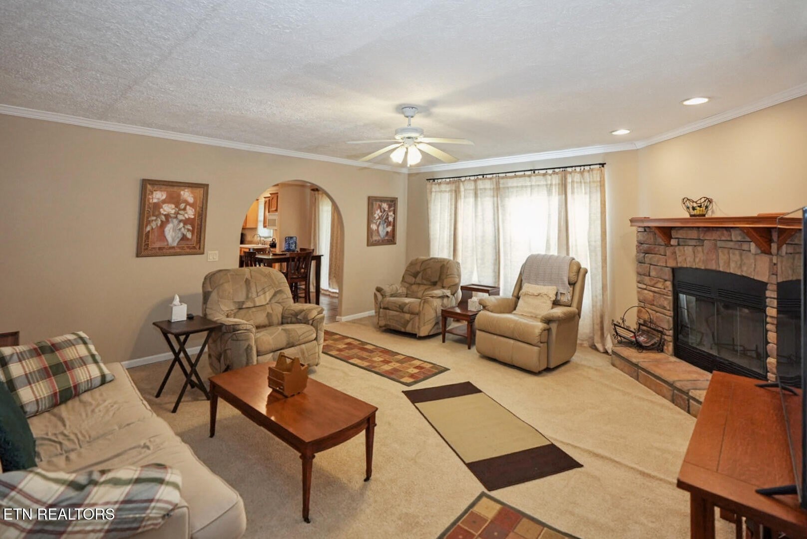 1366 Paradise Lane