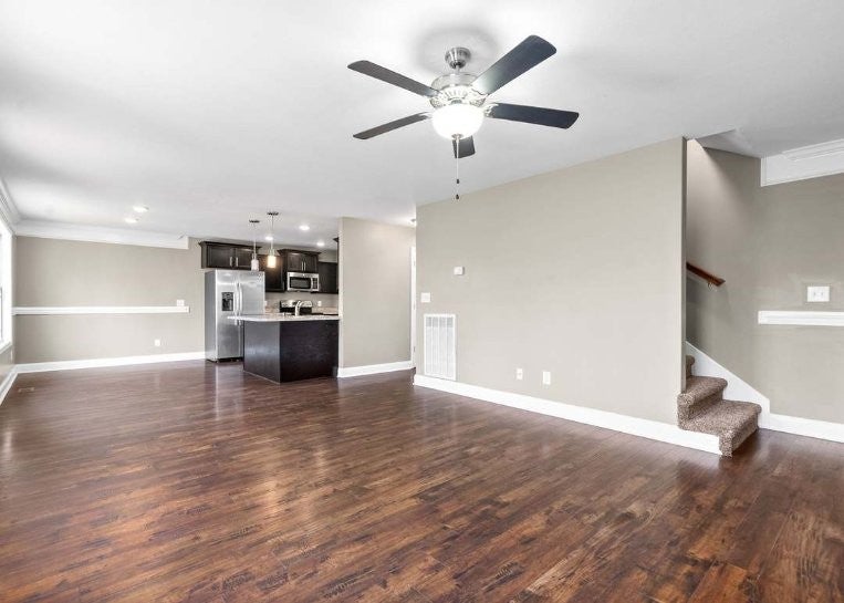 1103 Medallion Ct